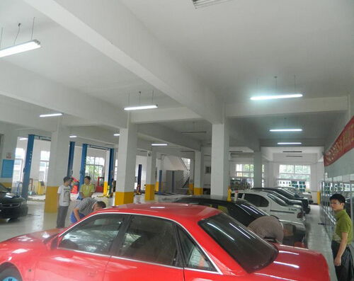 汽车美容装潢学校“包考证”服务解析 机遇与挑战并存